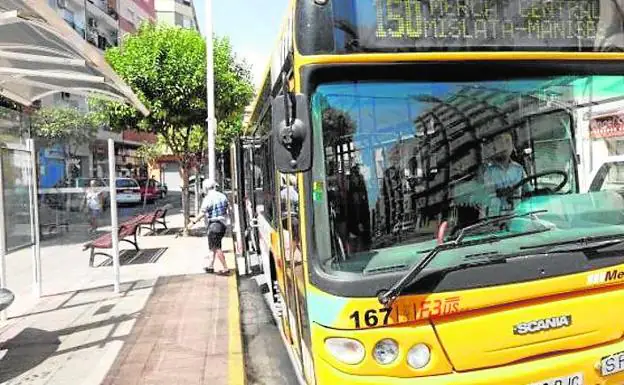 Manises tendrán 18 expediciones más en la línea de autobús 