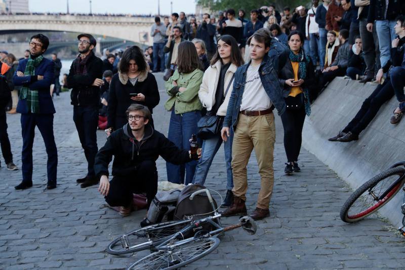 Dos tercios de la techumbre de la catedral de París se han quemado con el incendio del 15 de abril de 2019