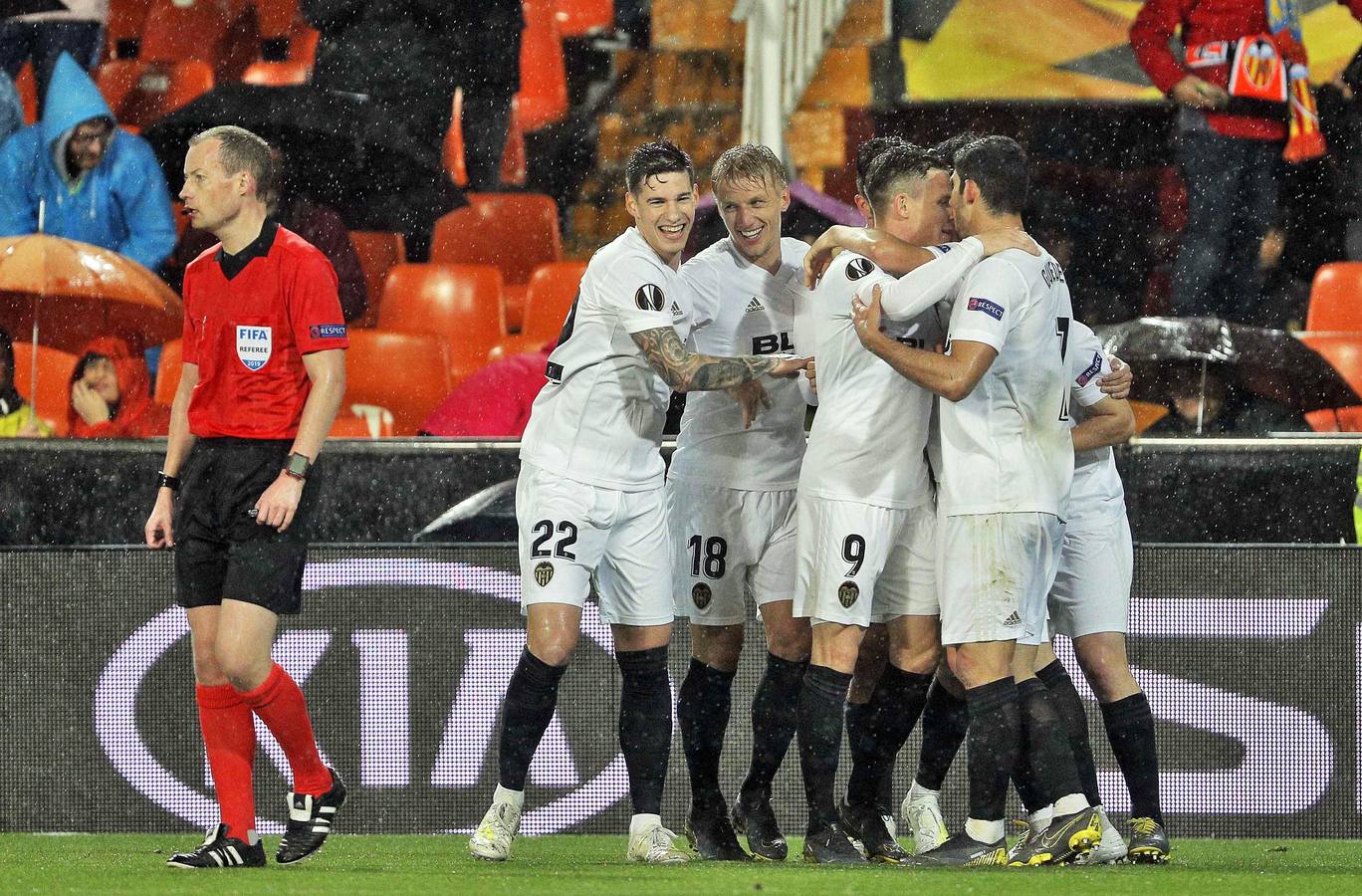 El Valencia CF jugará las semifinales de la Europa League 2018-2019 ante el Arsen de Unai Emery. El equipo de Marcelino superó en la vuelta en Mestalla por 2-0 al Villarreal, en unos cuartos de final encarrilados con el 1-3 de la ida.