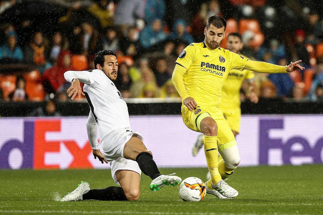 El Valencia CF jugará las semifinales de la Europa League 2018-2019 ante el Arsen de Unai Emery. El equipo de Marcelino superó en la vuelta en Mestalla por 2-0 al Villarreal, en unos cuartos de final encarrilados con el 1-3 de la ida.