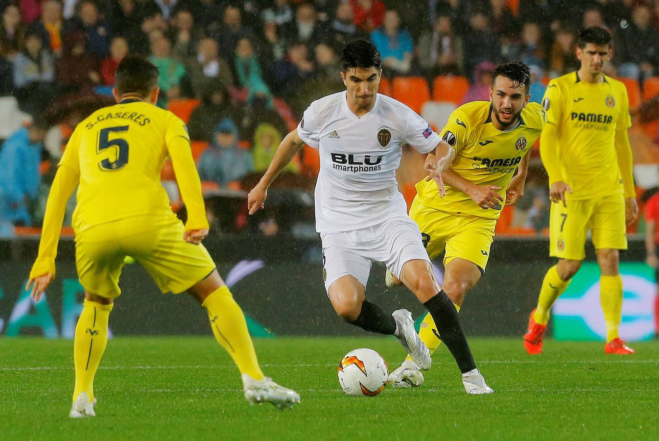 El Valencia CF jugará las semifinales de la Europa League 2018-2019 ante el Arsen de Unai Emery. El equipo de Marcelino superó en la vuelta en Mestalla por 2-0 al Villarreal, en unos cuartos de final encarrilados con el 1-3 de la ida.