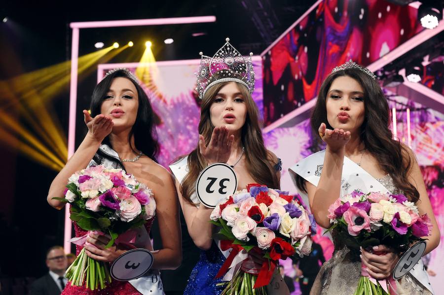 Alina Sanko ha sido elegida Miss Rusia 2019 en la final del concurso en Moscú, celebrado el día 13 de abril. Alina representará a Rusia en las competiciones de Miss Mundo 2019 y Miss Universo 2019. Alina tiene 20 años, estudia arquitectura y es originaria de la ciudad de Azov. La joven ha sido galardonada con una corona de oro blanco adornada con piedras preciosas y un premio de tres millones de rublos (más de 46.000 dólares). 