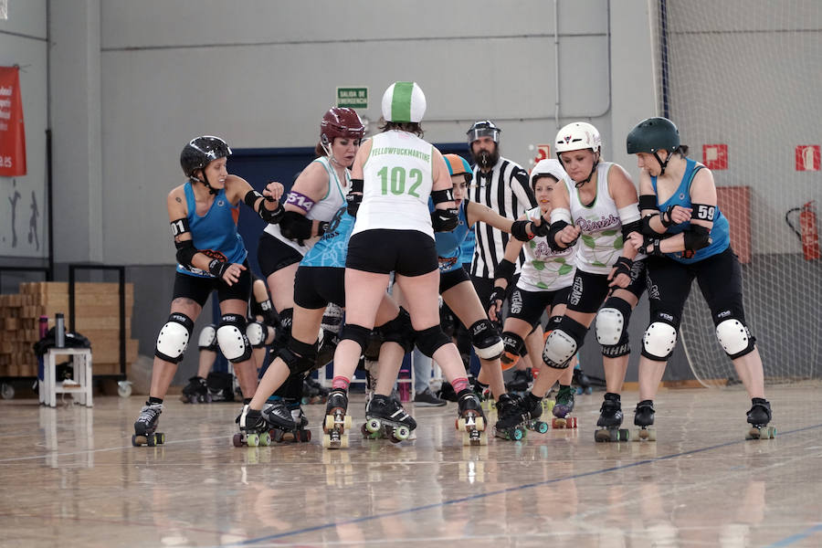 Valencia acoge este fin de semana (sábado y domingo) el mayor torneo de roller derby de España, un deporte femenino de patinaje de contacto. El Polideportivo de la Malvarrosa es el escenario de este espectacular evento. Las Rayo Dockers, el primer equipo de Valencia, se enfrentan a dos rivales internacionales: las Vienna Beasts (Austria) y las Atomium Kittens (Bélgica), para disputarse el ascenso en la clasificación europea. Además, el equipo B de la ciudad, las Rayo B-Lockers, en el que debutarán nuevas jugadoras, competirá contra las Rock 'n' Roller (Murcia) y las asturianas de La Güestia. La asistencia al evento es gratuita.