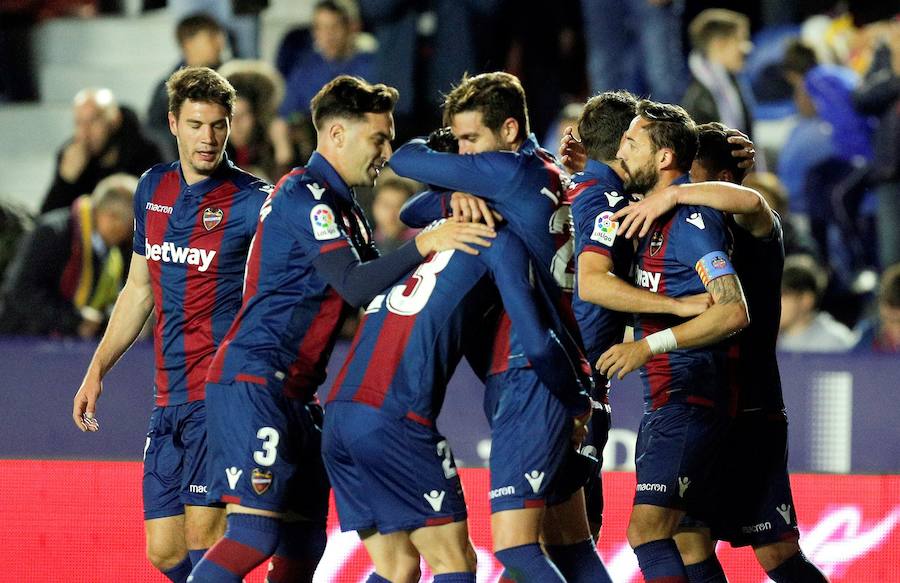 Estas son las mejores imágenes del partido decisivo para el conjunto granota en el Ciutat de València. Encuentro correspondiente a la jornada 34 de LaLiga