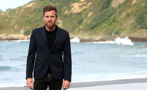 Las hijas de Ewan McGregor salen del armario