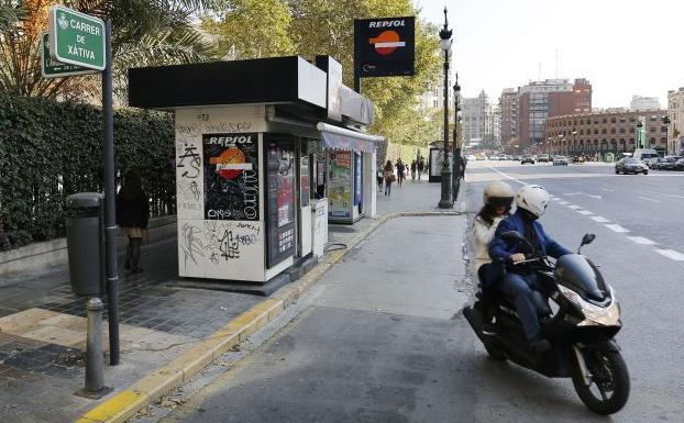 Gasolinera en la calle Xàtiva de Valencia.