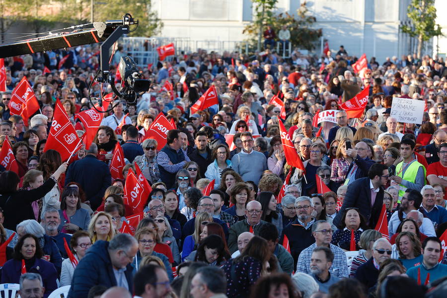 Fotos: Sánchez pide el voto para el PSOE en el cierre de campaña en Valencia