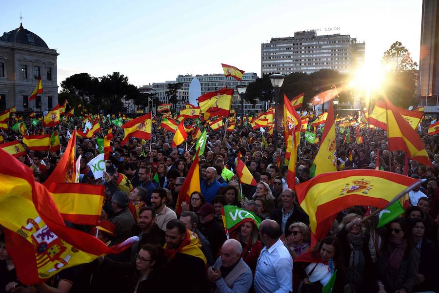 Fotos: Mitin de Vox en la plaza de Colón de Madrid