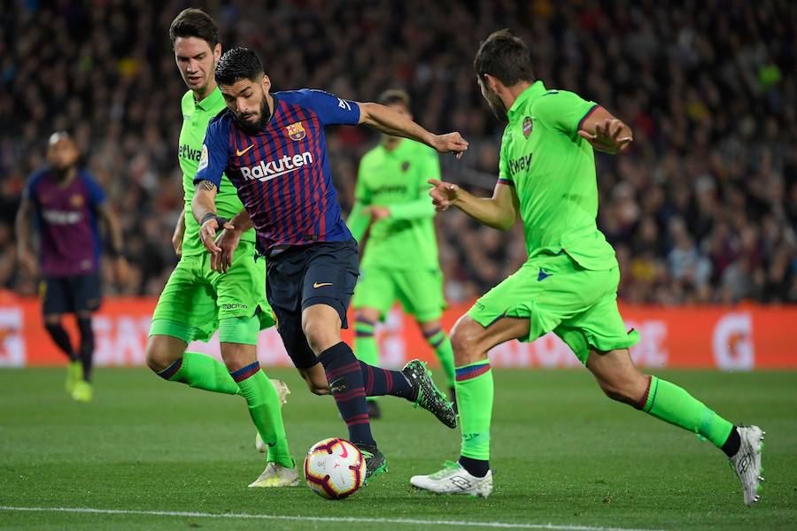 Las mejores fotos del partido de la jornada 35 de LaLiga en el Camp Nou. Un encuentro decisivo para ambos conjuntos