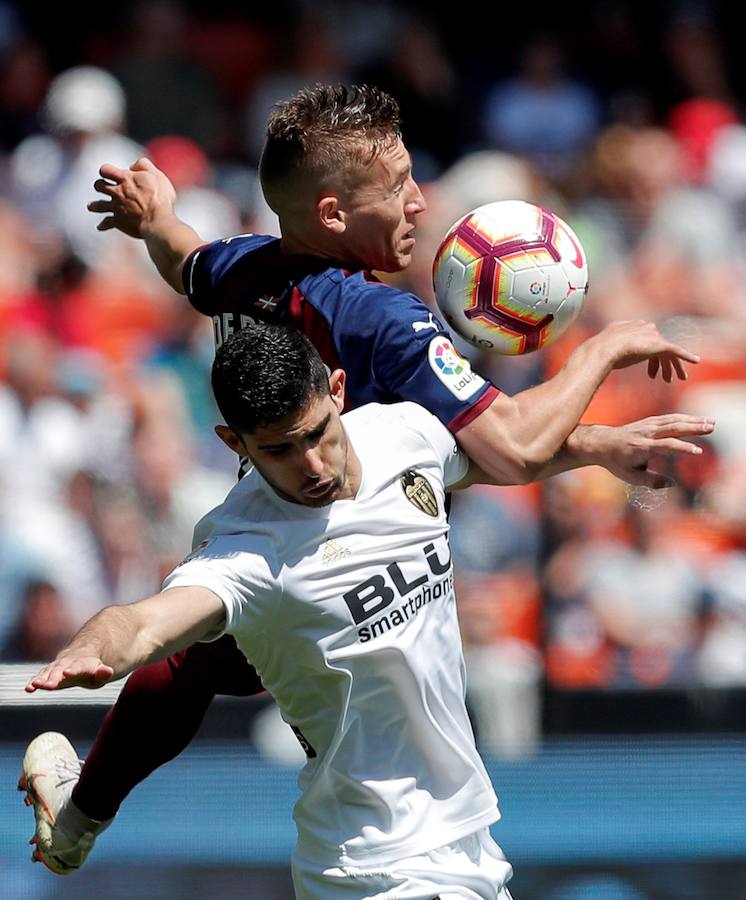 Estas son las fotos que deja el partido de la jornada 35 de LaLiga en Mestalla