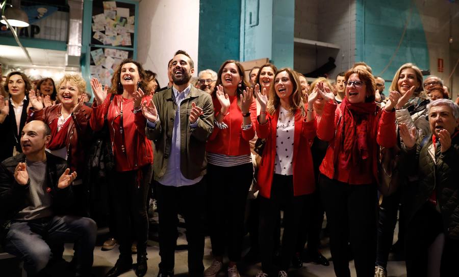 Fotos: Así espera el PSPV los resultados de las elecciones del 28A