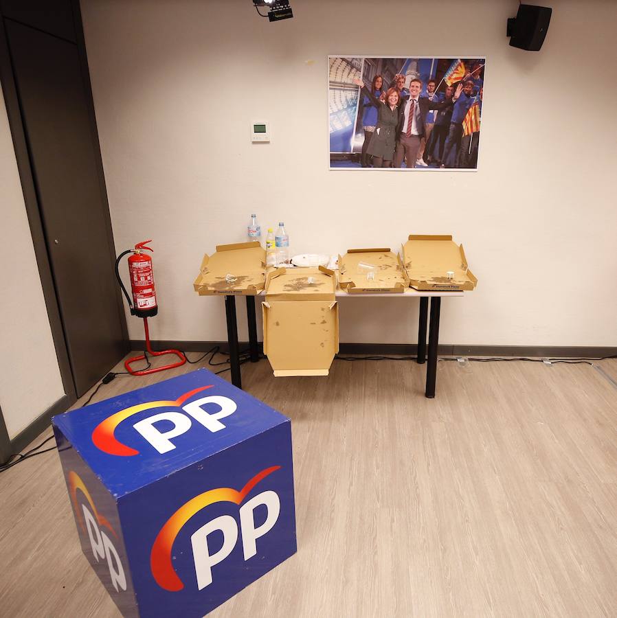 Fotos: Así espera el PP los resultados de las elecciones del 28A