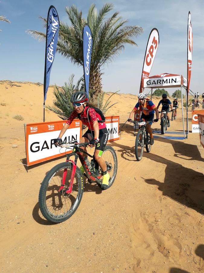 La carrera Garmin Titan Desert desembarca en Errachidia (Marruecos) con récord de 675 participantes que retarán los rigores del desierto en la prueba más prestigiosa del mundo de bicicleta de montaña por etapas del 28 de abril al 3 de mayo.