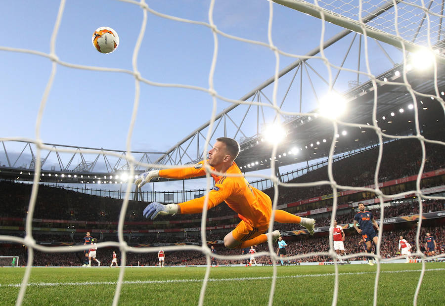 Estas son las mejores imágenes que deja el partido de ida de semifinales de la liga europea en el Emirates Stadium