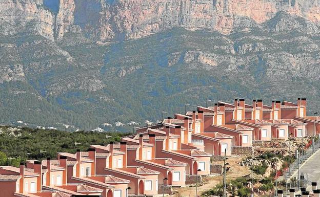 Viviendas unifamiliaries a las faldas del Montgó. 