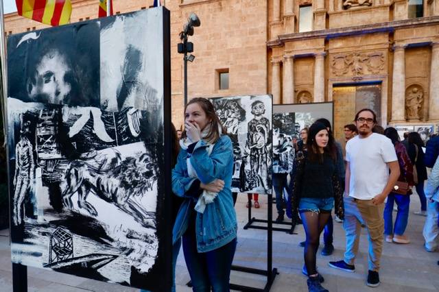 La VIII Edición Festival 10 Sentidos ha sido inaugurada este jueves en Valencia. Bajo el lema 'Bestias', reflexiona sobre las «diferentes formas en las que la violencia impregna cada capa de nuestra sociedad», según sus organizadores.