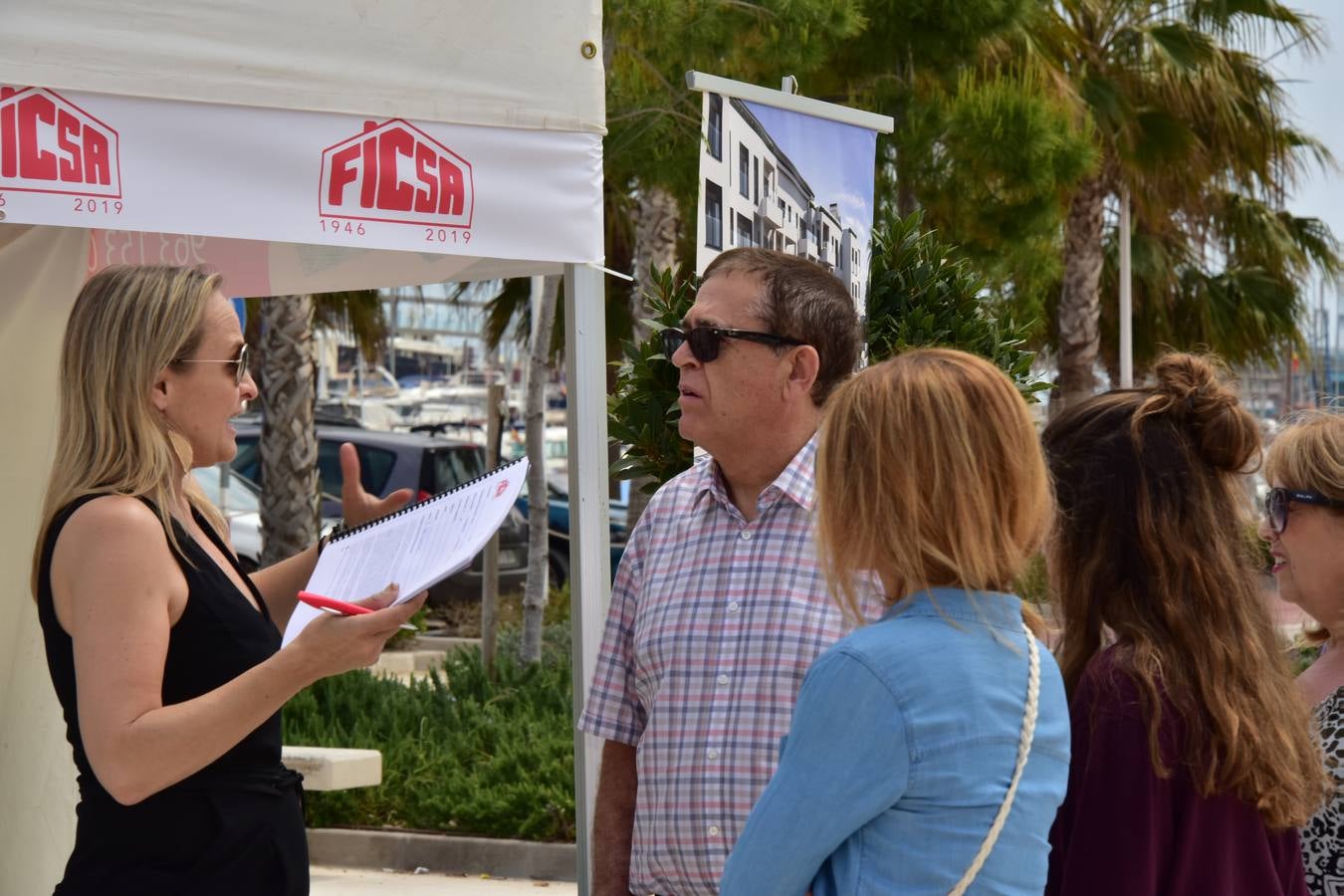 Fotos: La I Feria Inmob Marina Alta abre sus puertas con una buena acogida del público