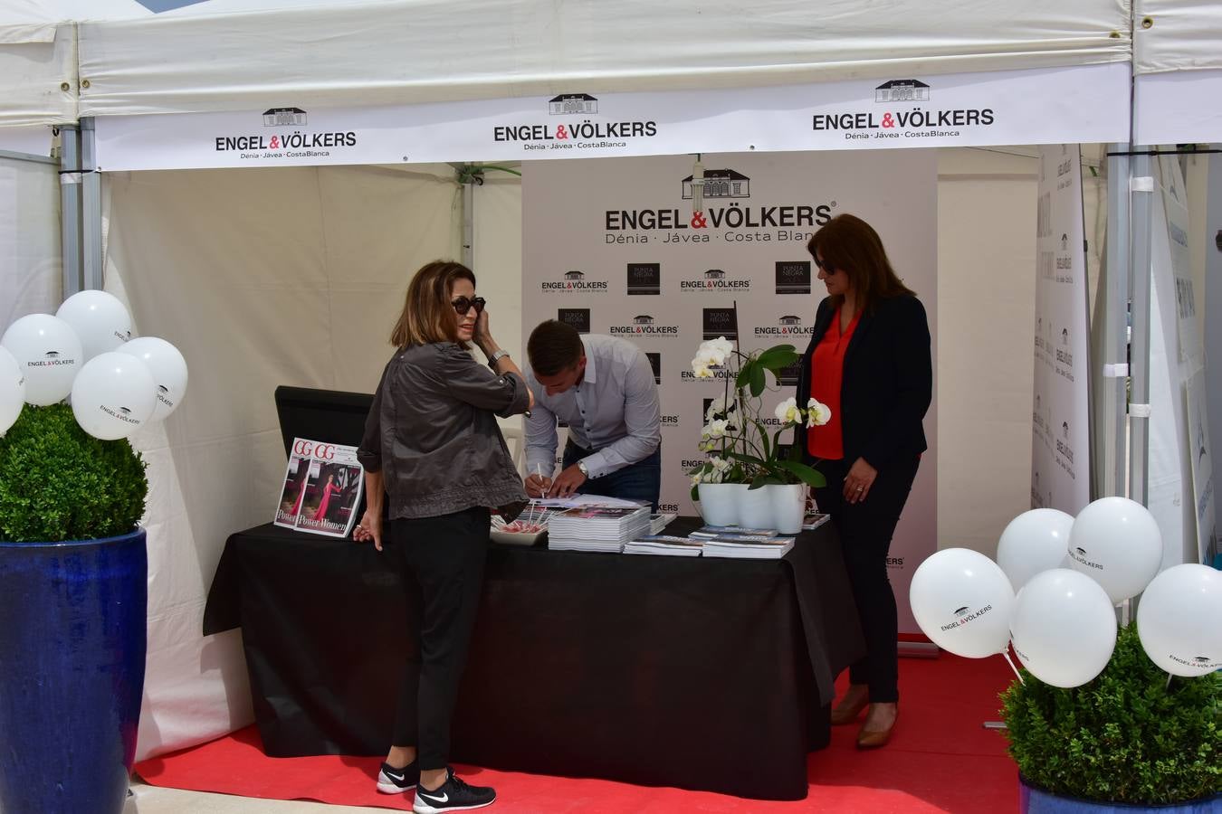 Fotos: La I Feria Inmob Marina Alta abre sus puertas con una buena acogida del público