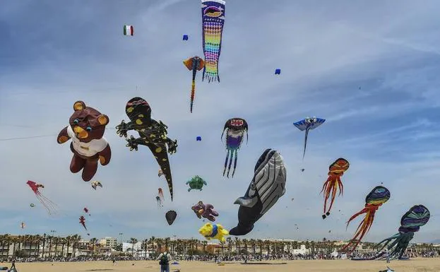 El Festival de Cometas vuelve este fin de semana a Valencia | Las Provincias