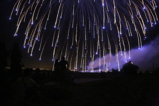 Castillo de fuegos artificiales del sábado 11 de mayo con motivo de la fiesta de la Virgen de los Desamparados