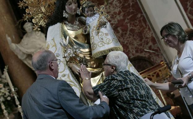 Besamanos de la Virgen de los Desamparados | Qué día es el Besamanos de la Virgen de los Desamparados 2019 en Valencia