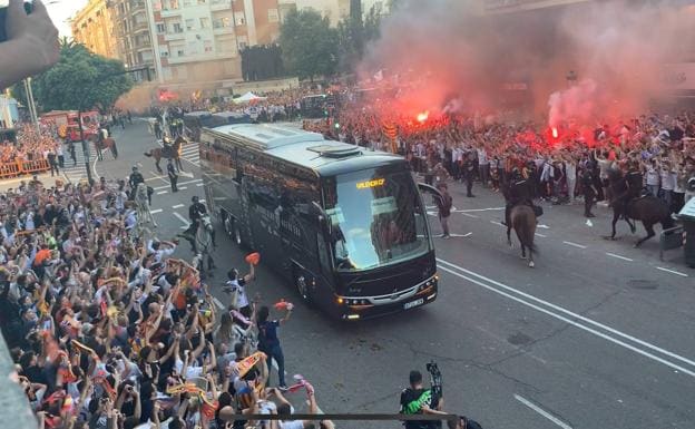 Valencia - Arsenal: Mestalla ya es una caldera