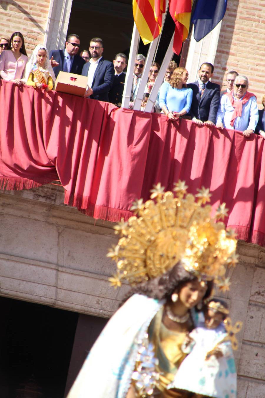 Traslado de la Mare de Déu, la Virgen de los Desamparados, en 2019. Un momento del traslado entre la basílica y la catedral de Valencia, celebrado después de la Misa de Infantes.