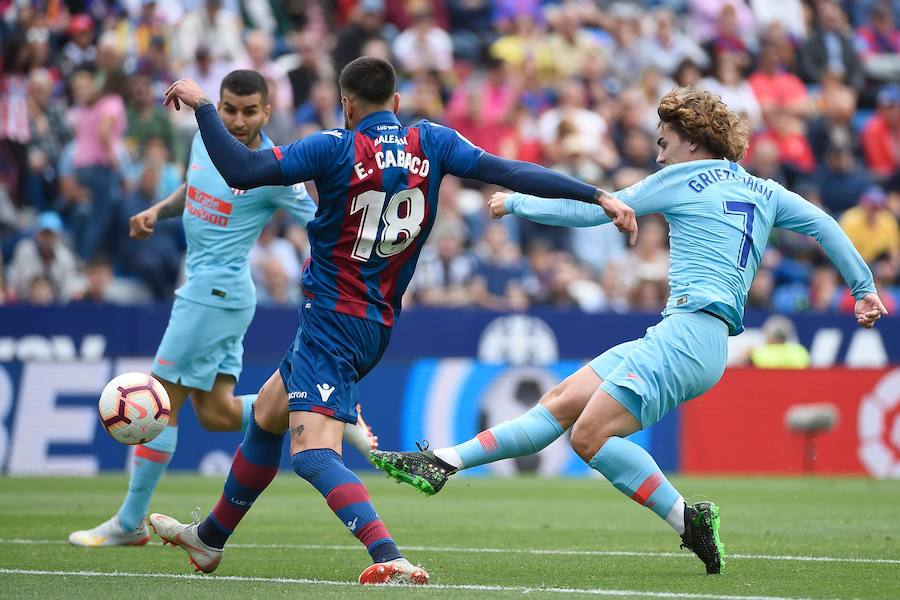 Las mejores fotos del partido de la jornada 38 de LaLiga Santander disputado en el Ciutat de València