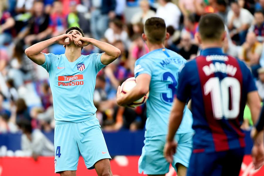 Las mejores fotos del partido de la jornada 38 de LaLiga Santander disputado en el Ciutat de València