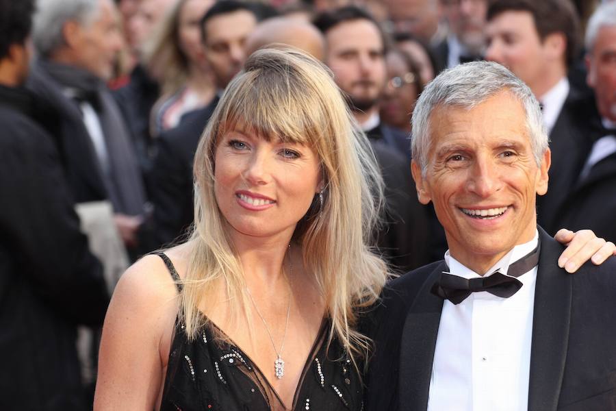 El Festival de cine de Cannes (14 a 25 de mayo) sigue derrochando glamur. Este sábado, con protagonismo español. La película 'Dolor y gloria', de Pedro Almodóvar, fue recibida con un clamor unánime por la prensa internacional y francesa en el Festival de Cannes, tras su proyección el viernes por la noche en liza por la Palma de Oro. Pedro Almodóvar se mostraba emocionado tras las buenas críticas del filme, a la espera de ver si dentro de una semana gana, por fin, la Palma de Oro, al sexto intento..