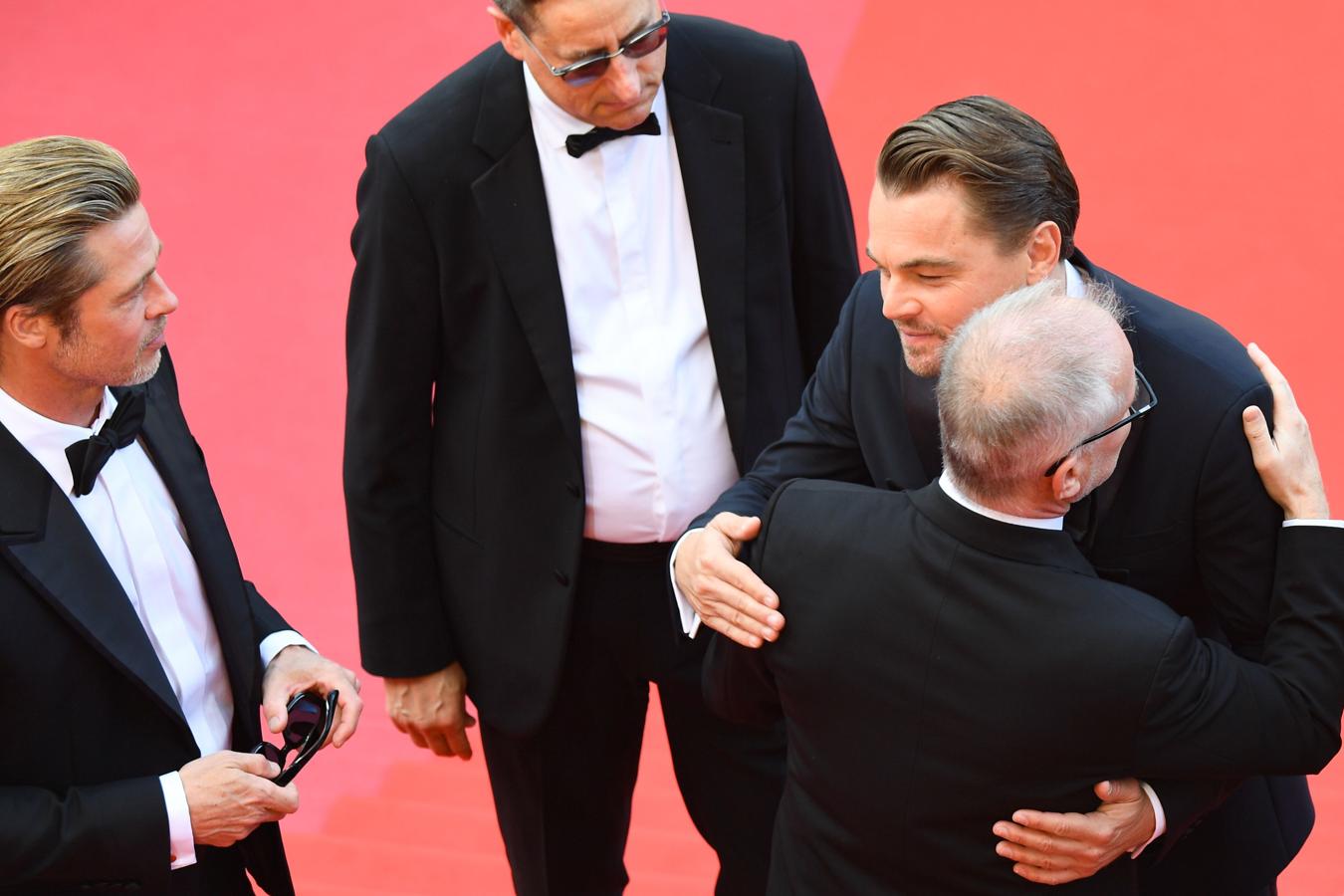 «Érase una vez en... Hollywood», de Quentin Tarantino, era una de las películas más esperadas del Festival de Cannes, y su alfombra roja este martes antes del estreno no decepcionó, con Leonardo DiCaprio y Brad Pitt como dos de los actores más aclamados. Completó el trío Margot Robbie.