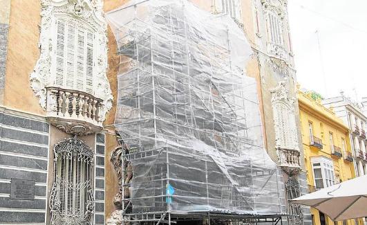 Fachada del Museo de Cerámica. 