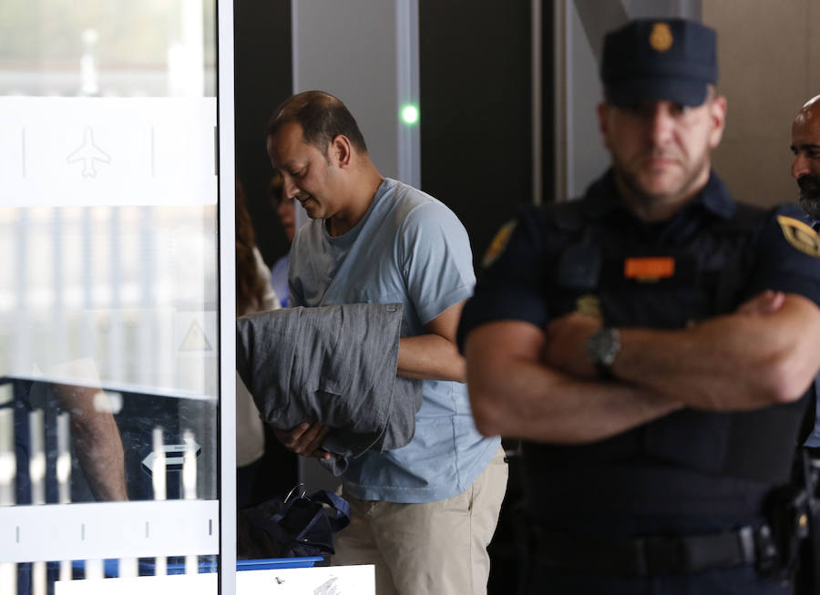 Fotos: Fotos de los primeros aficionados del Valencia CF en Manises