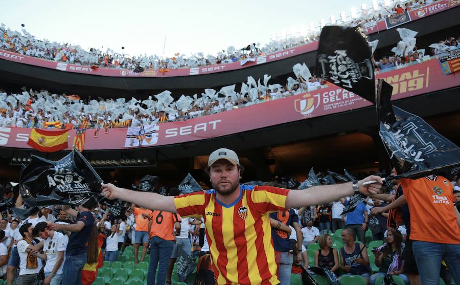 Estas son las mejores fotos del Barcelona-Valencia de Copa disputado en el Benito Villamarín