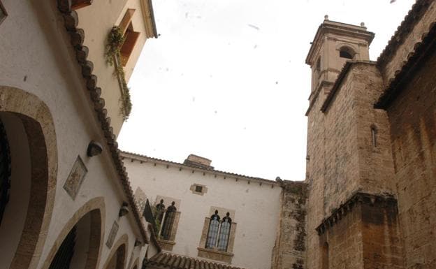 Un teniente de la Guardia Civil coge una excedencia para ser sacerdote en Valencia