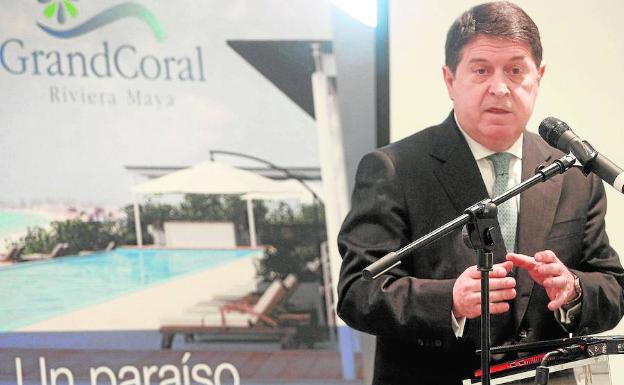 José Luis Olivas, en la presentación del proyecto investigado de Grand Coral en México. 