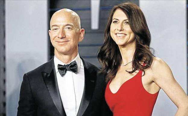 Jeff y Mackenzie Bezos.