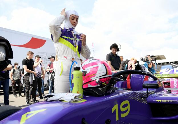 Marta García se dispone a competir en la prueba de la W Series en el circuito belga de Zolder, Bélgica, el pasado 18 de mayo. Acabó cuarta. 