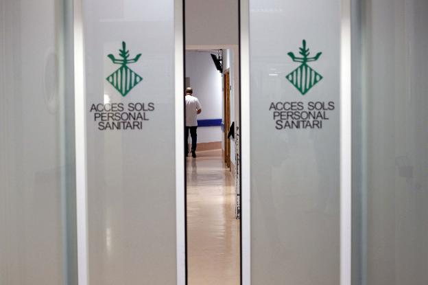 El Hospital General de Valencia contrata a opositores aunque el listado del examen es provisional