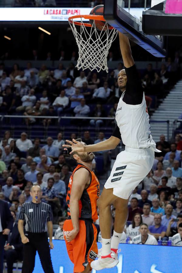 Estas son las fotos que deja el primer partido de semifinales de playoff de Liga Endesa en el WiZink Center