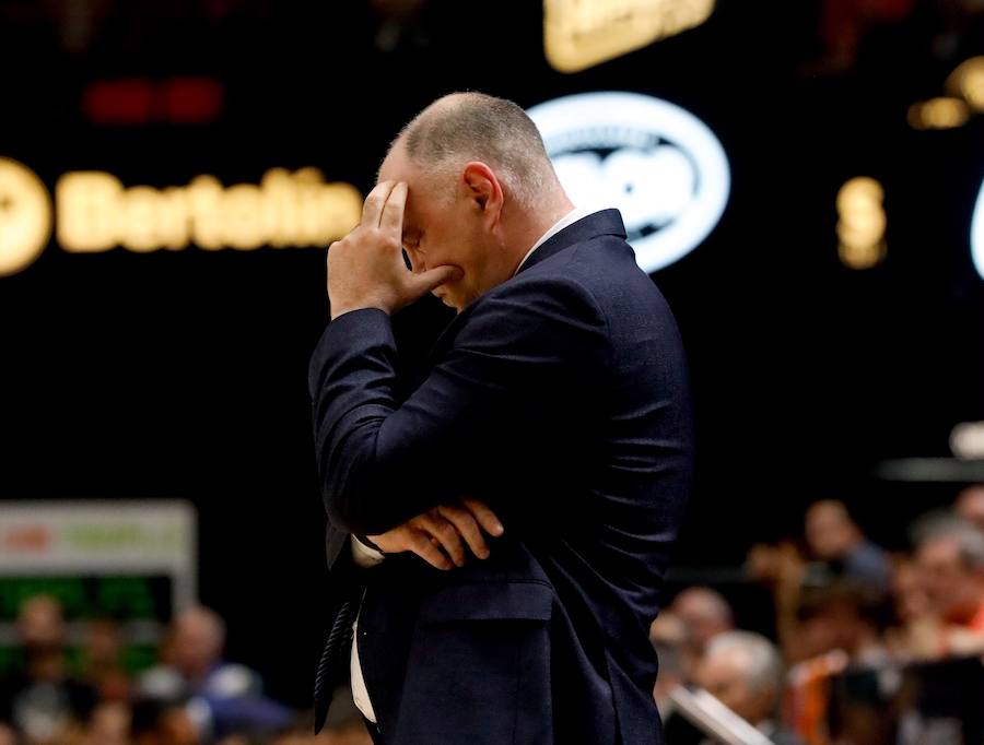 Estas son las fotos que deja el tercer partido de la semifinal de los playoff de Liga Endesa en la Fonteta (78-85)