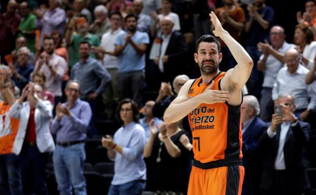 Rafa Martínez, en su adiós a La Fonteta. 