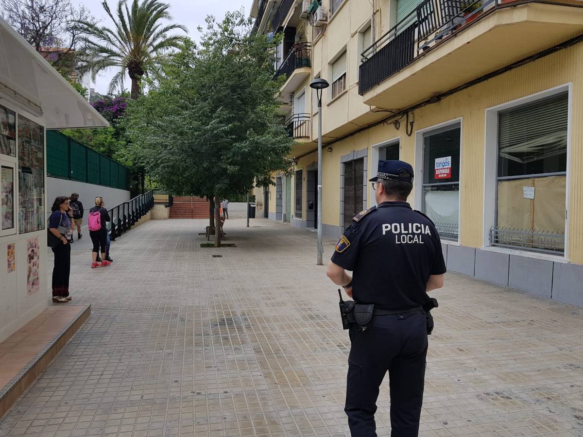 Una mujer embarazada de 6 meses ha sido encontrada degollada en su casa este martes en Xàtiva. 