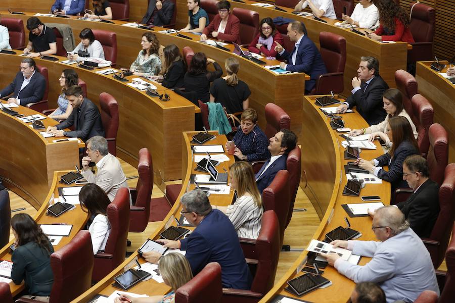 Fotos: Primera sesión de investidura en Les Corts de la X Legislatura