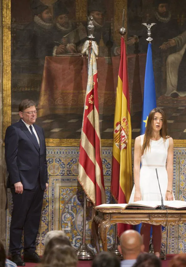 Fotos: X Legislatura en Les Corts: toma de posesión de los nuevos consellers de la Generalitat Valenciana