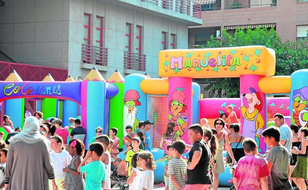 Uno de los parques infantiles que se organiza con motivo de las fiestas patronales.