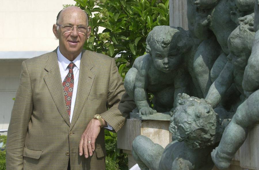 El mediano de los tres hermanos fundadores de la empresa de porcelana decorativa Lladró, José Lladró, ha fallecido a los 91 años.