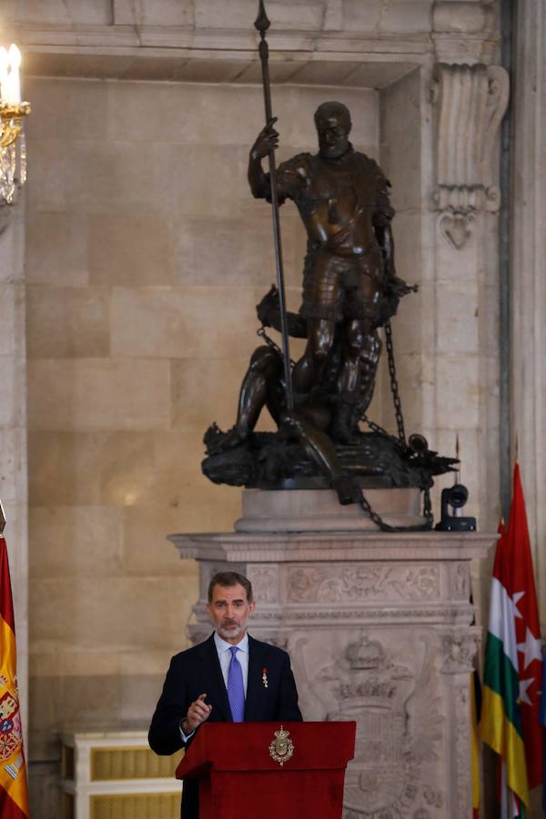 Fotos: Imposición de condecoraciones por el V aniversario del reinado de Felipe VI