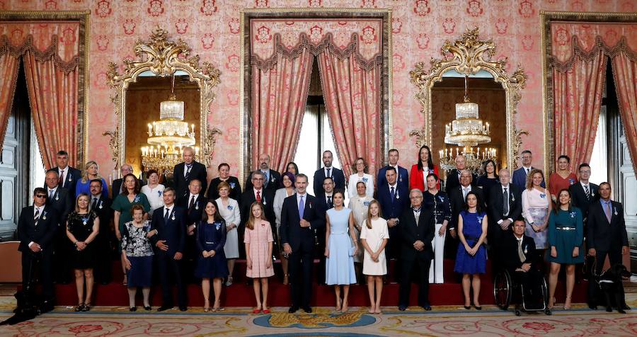 Fotos: Imposición de condecoraciones por el V aniversario del reinado de Felipe VI