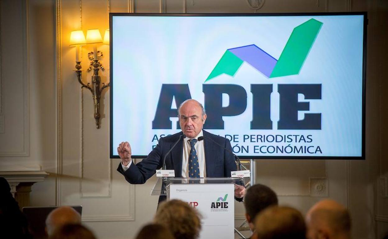 El vicepresidente del BCE, Luis de Guindos, hoy en Santander. 